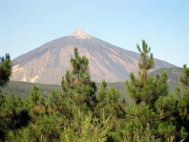 El Teide from one of the rest stops
